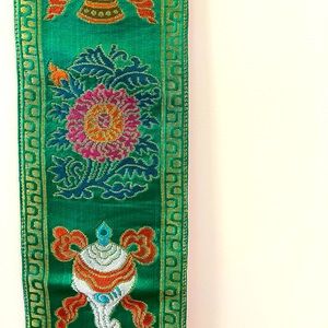 Tibetan eight symbol auspicious wall hanging